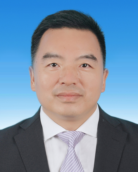 市政府党组成员、副市长陈晖东